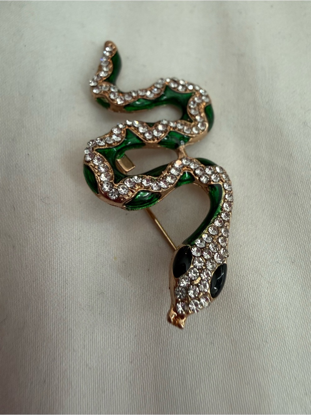 Green Crystal Snake Brooch Pin - Elegant Women’s Jewelry